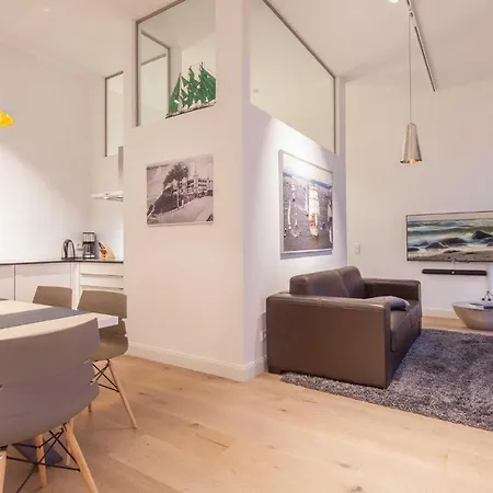 Ostseebad, Sellin, Ruegen, First