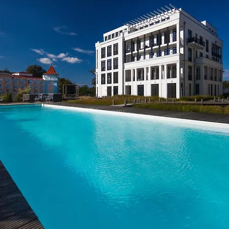 Ostseebad, Sellin, Ruegen, First